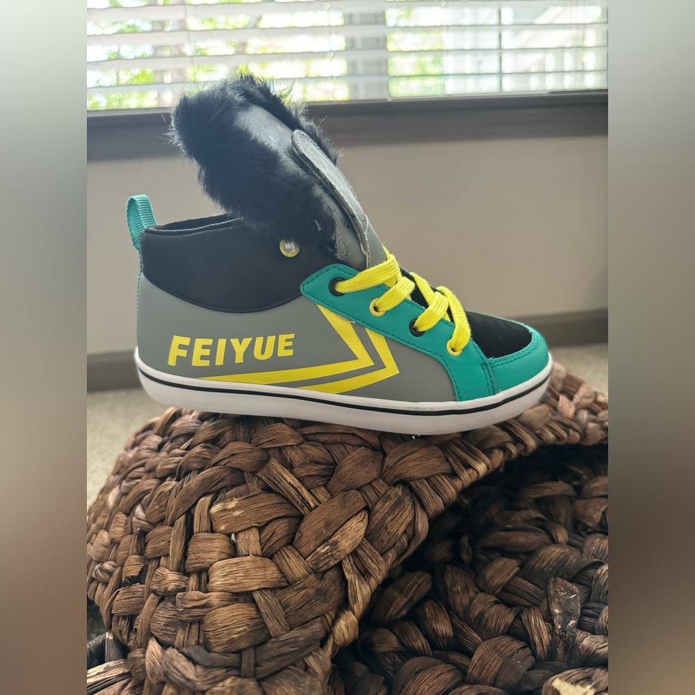 Feiyue Delta Mid Animal (Gorilla) F30098C- Grey/Yellow/Green Kids Size: 3